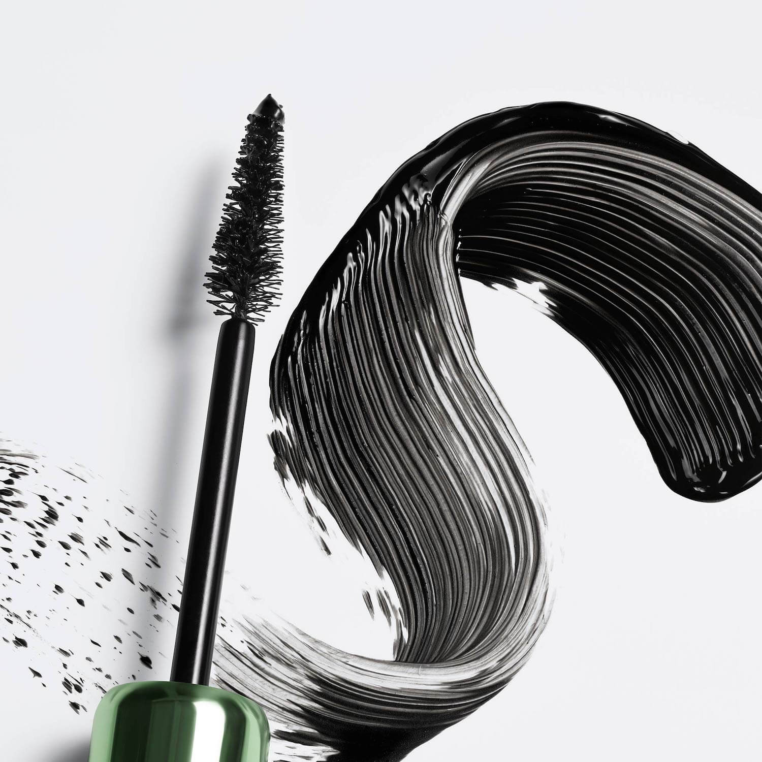 HIGH IMPACT HIGH-FI™FULL VOLUME MASCARA (MASCARA DE PESTAÑAS DE VOLUMEN COMPLETO)